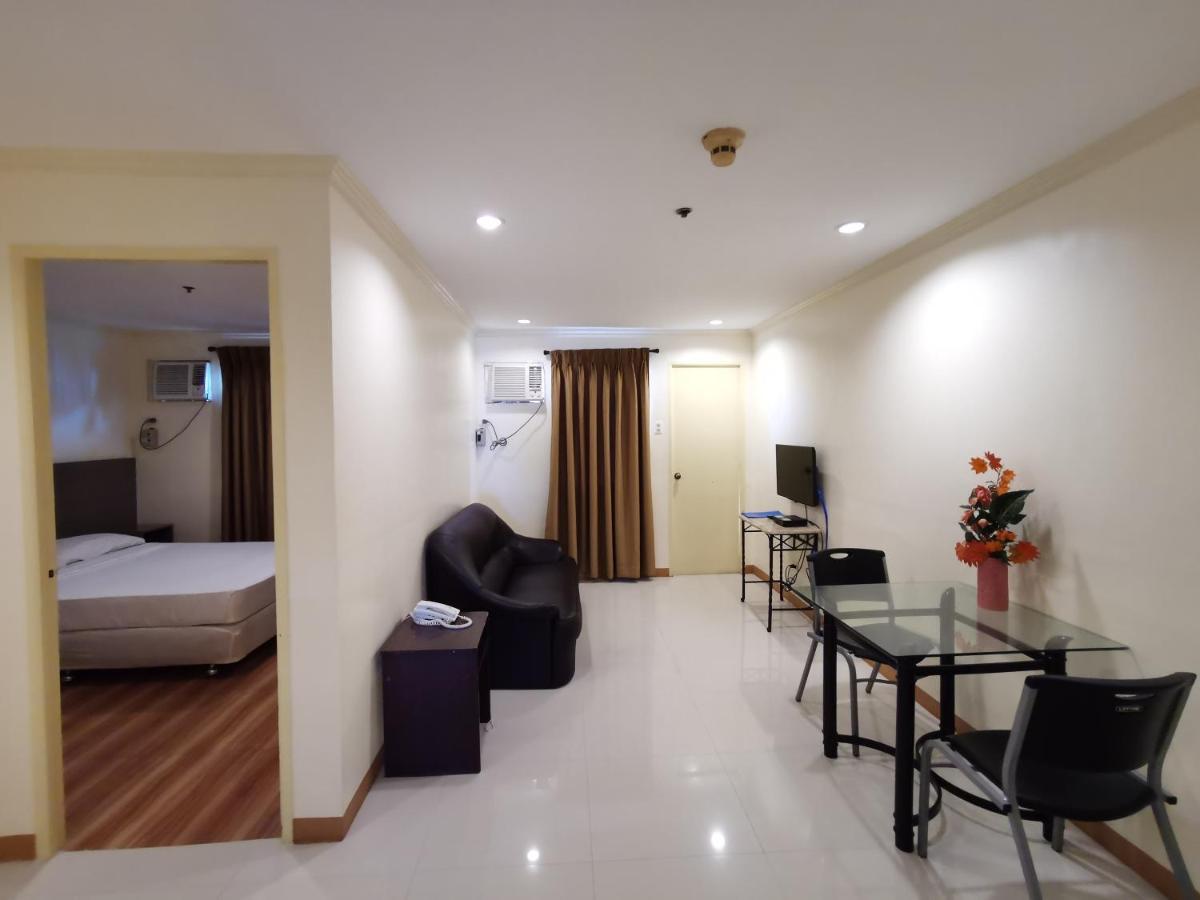 Metro Park Hotel - Cebu City Экстерьер фото