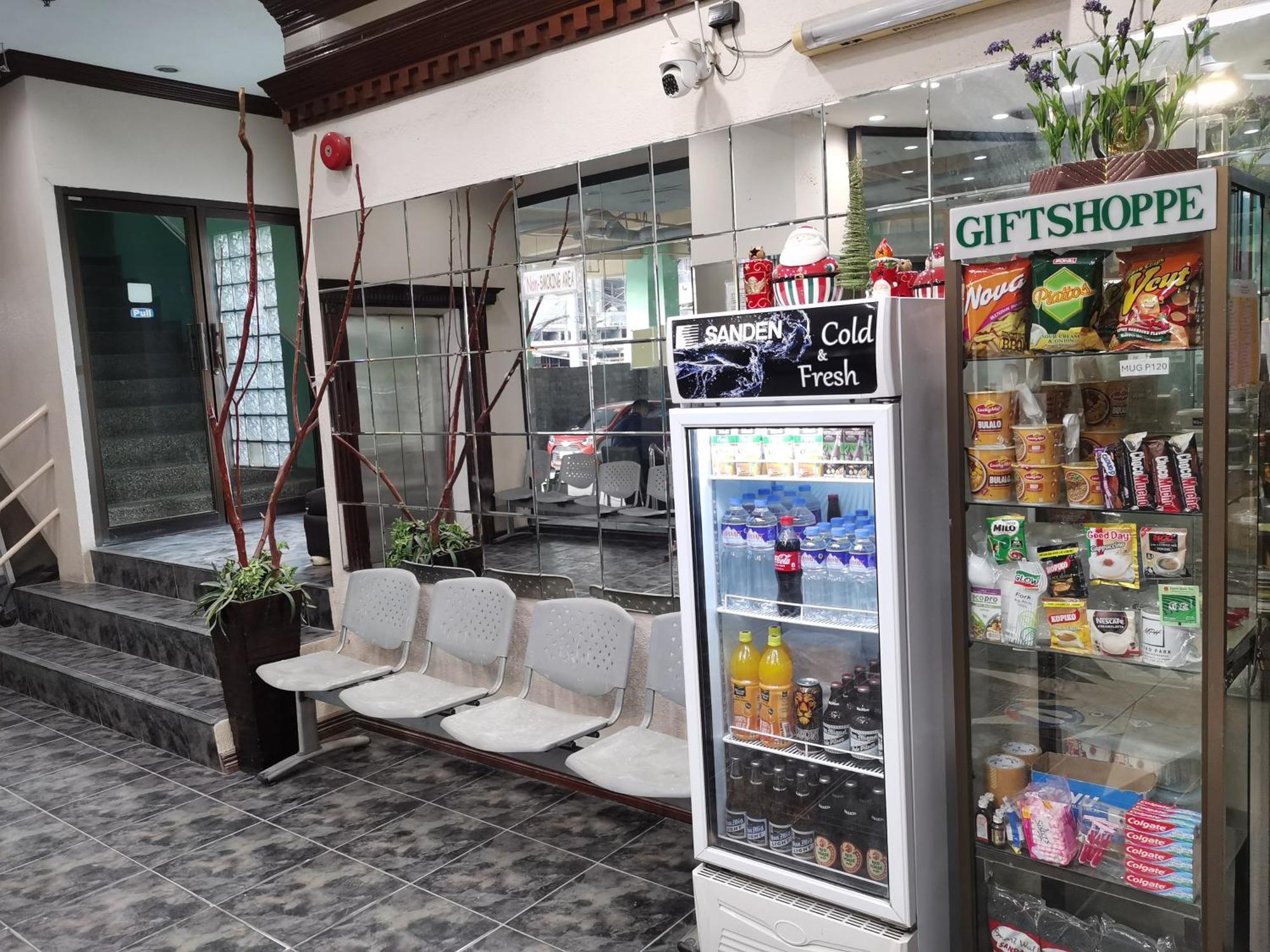 Metro Park Hotel - Cebu City Экстерьер фото