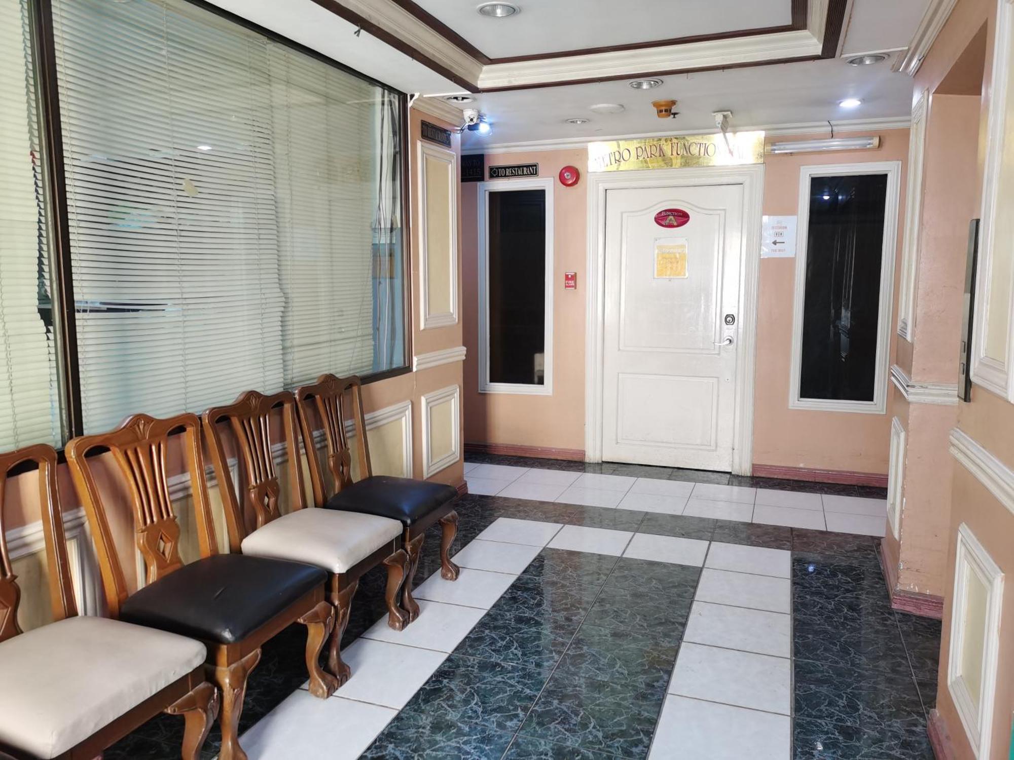 Metro Park Hotel - Cebu City Экстерьер фото