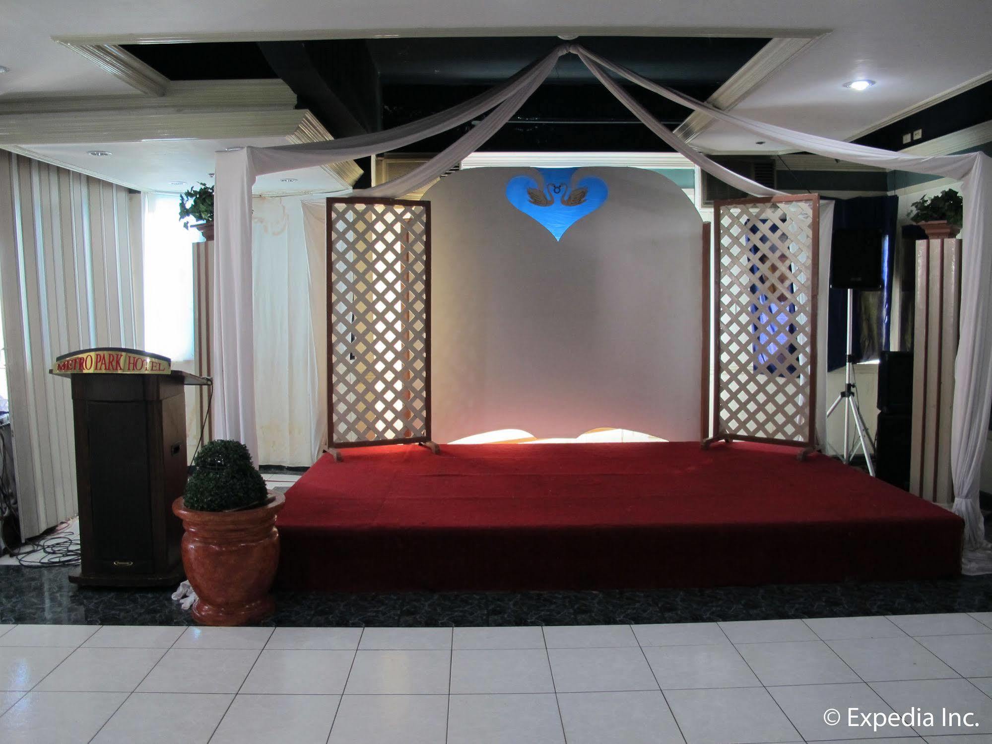 Metro Park Hotel - Cebu City Экстерьер фото